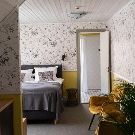 Vanalinna Boutique Hotel Kuressaare Bagian luar foto