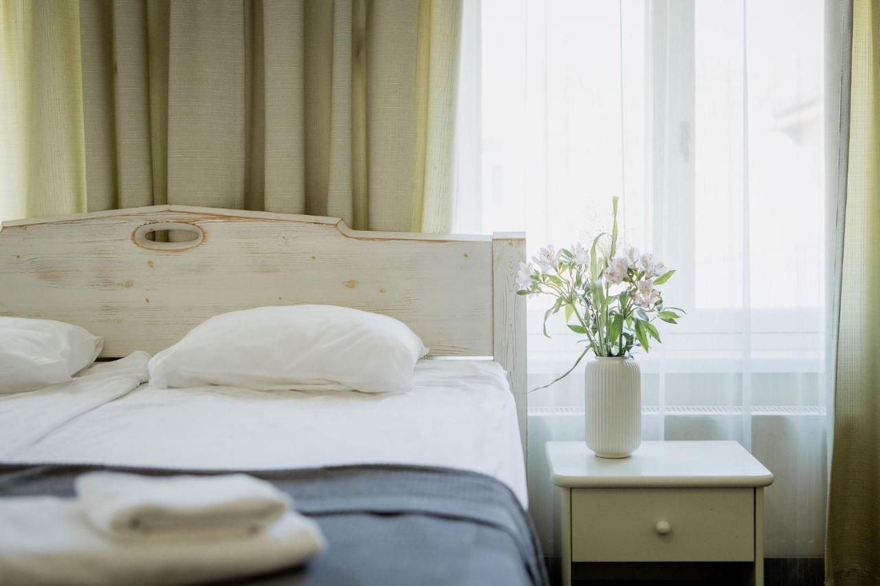 Vanalinna Boutique Hotel Kuressaare Bagian luar foto