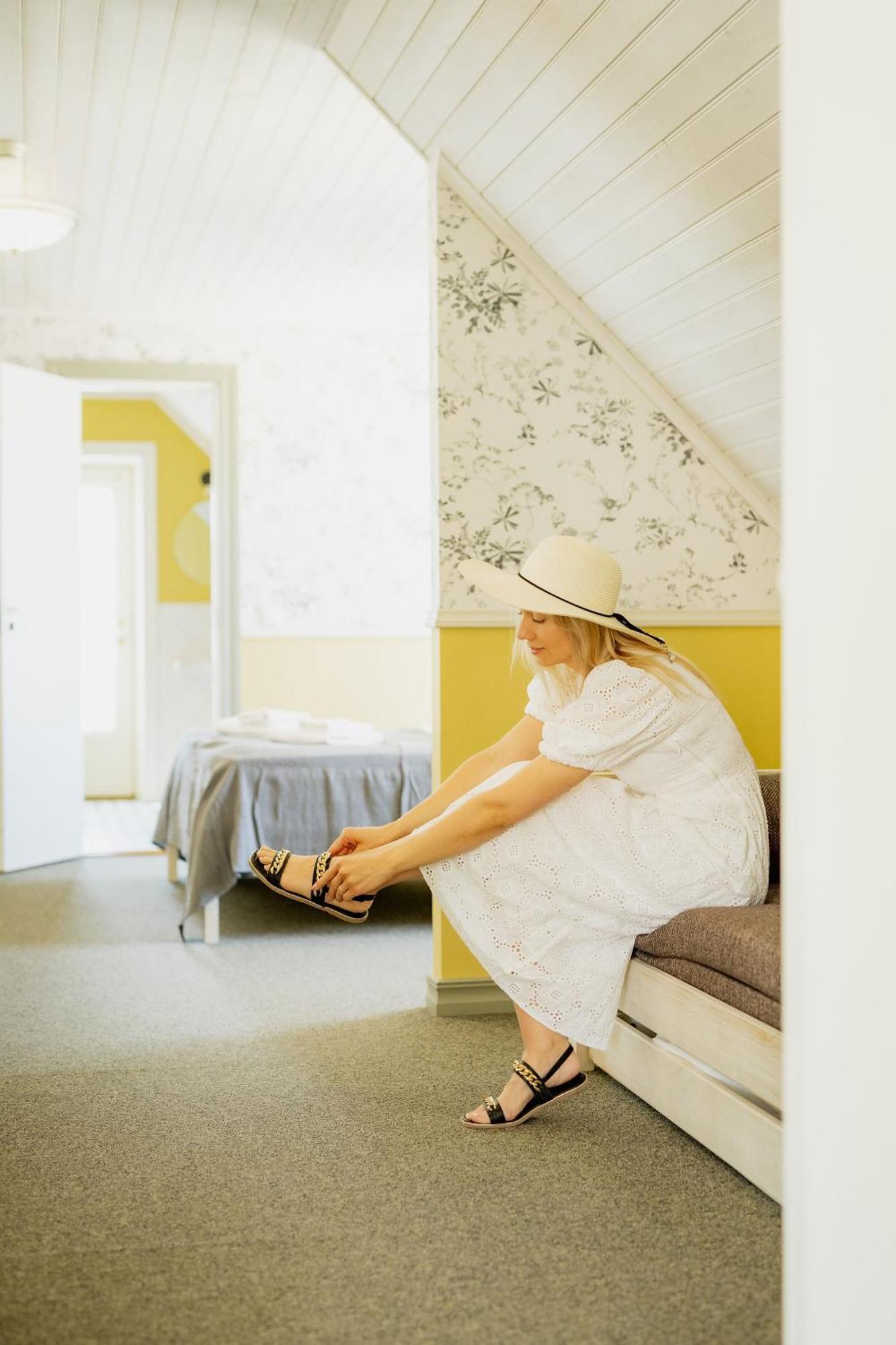 Vanalinna Boutique Hotel Kuressaare Bagian luar foto