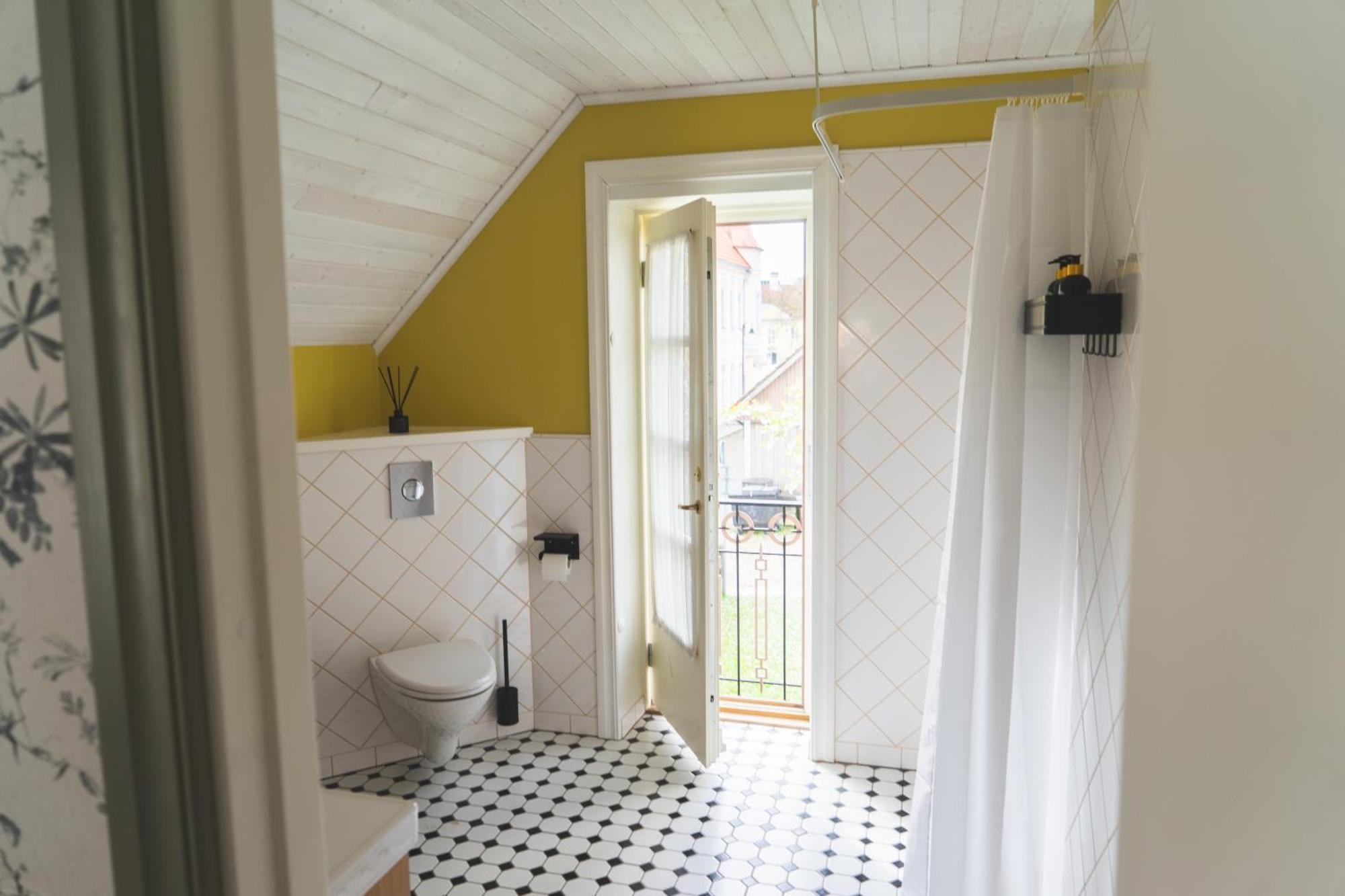 Vanalinna Boutique Hotel Kuressaare Bagian luar foto