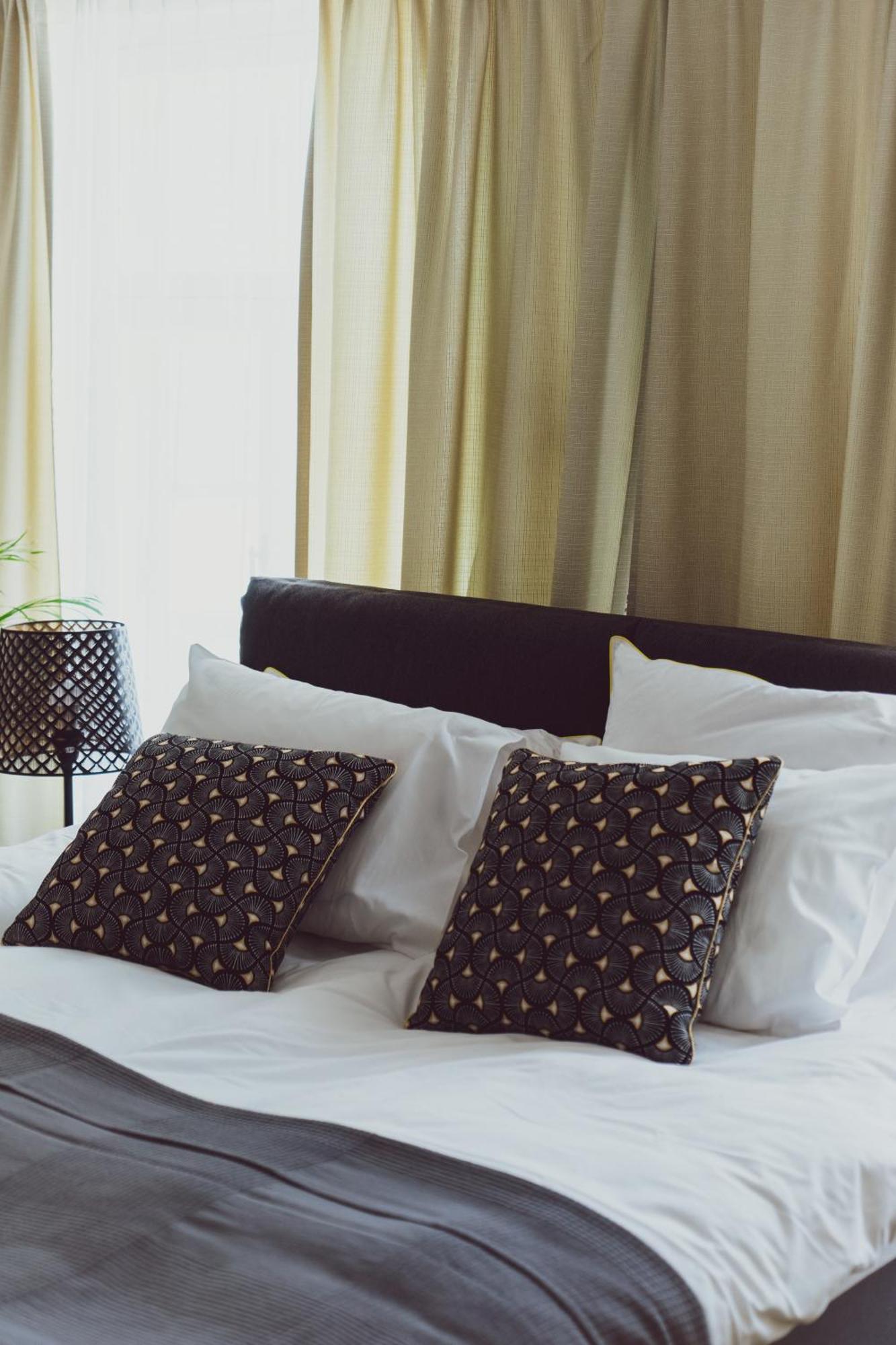Vanalinna Boutique Hotel Kuressaare Bagian luar foto