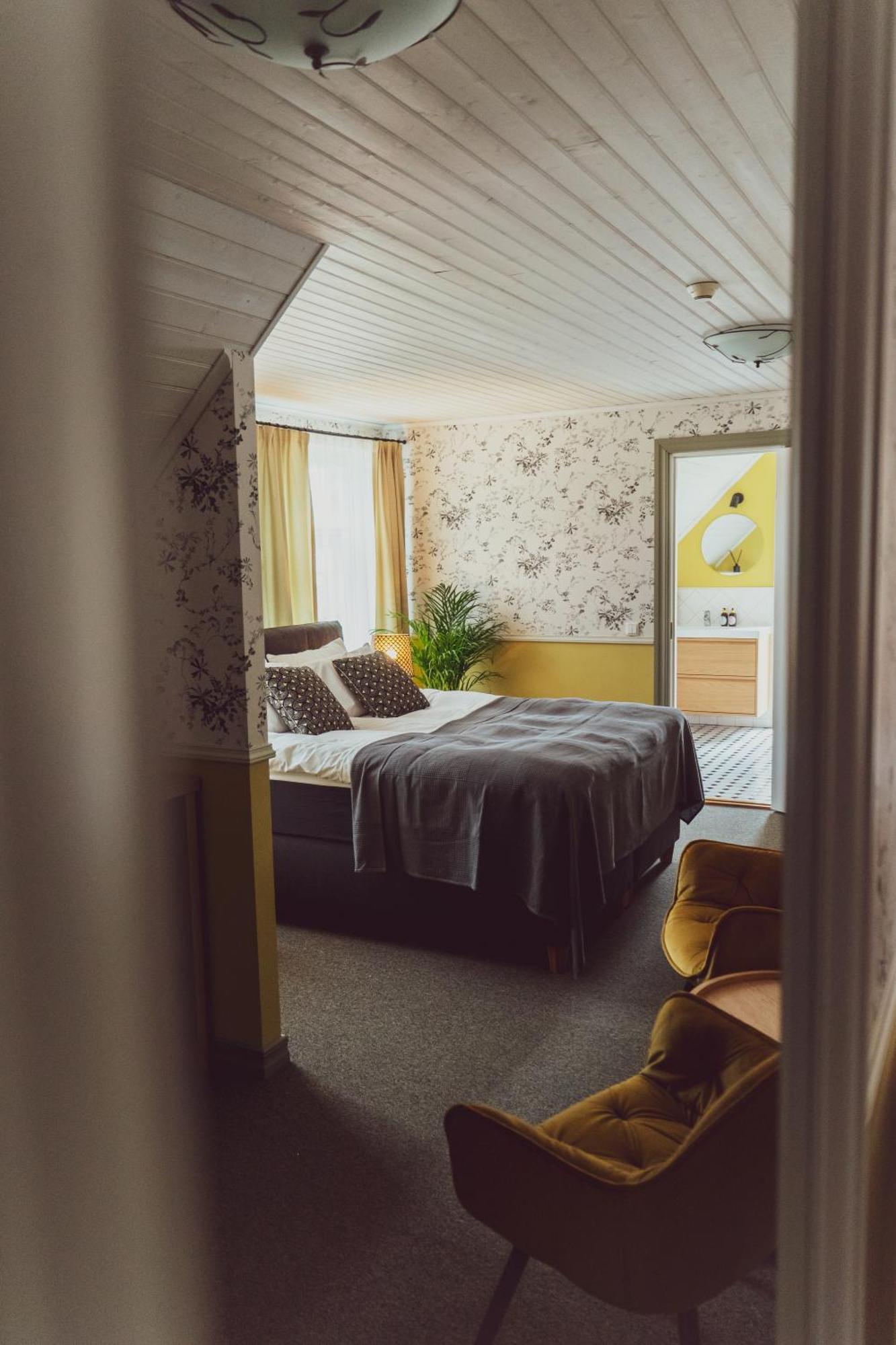 Vanalinna Boutique Hotel Kuressaare Bagian luar foto