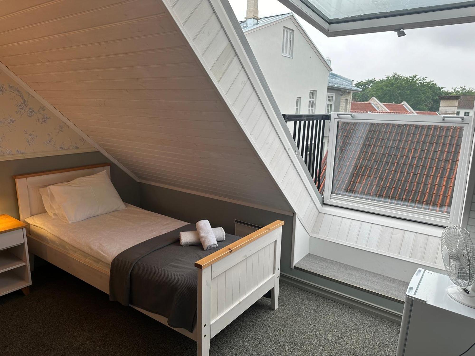 Vanalinna Boutique Hotel Kuressaare Bagian luar foto