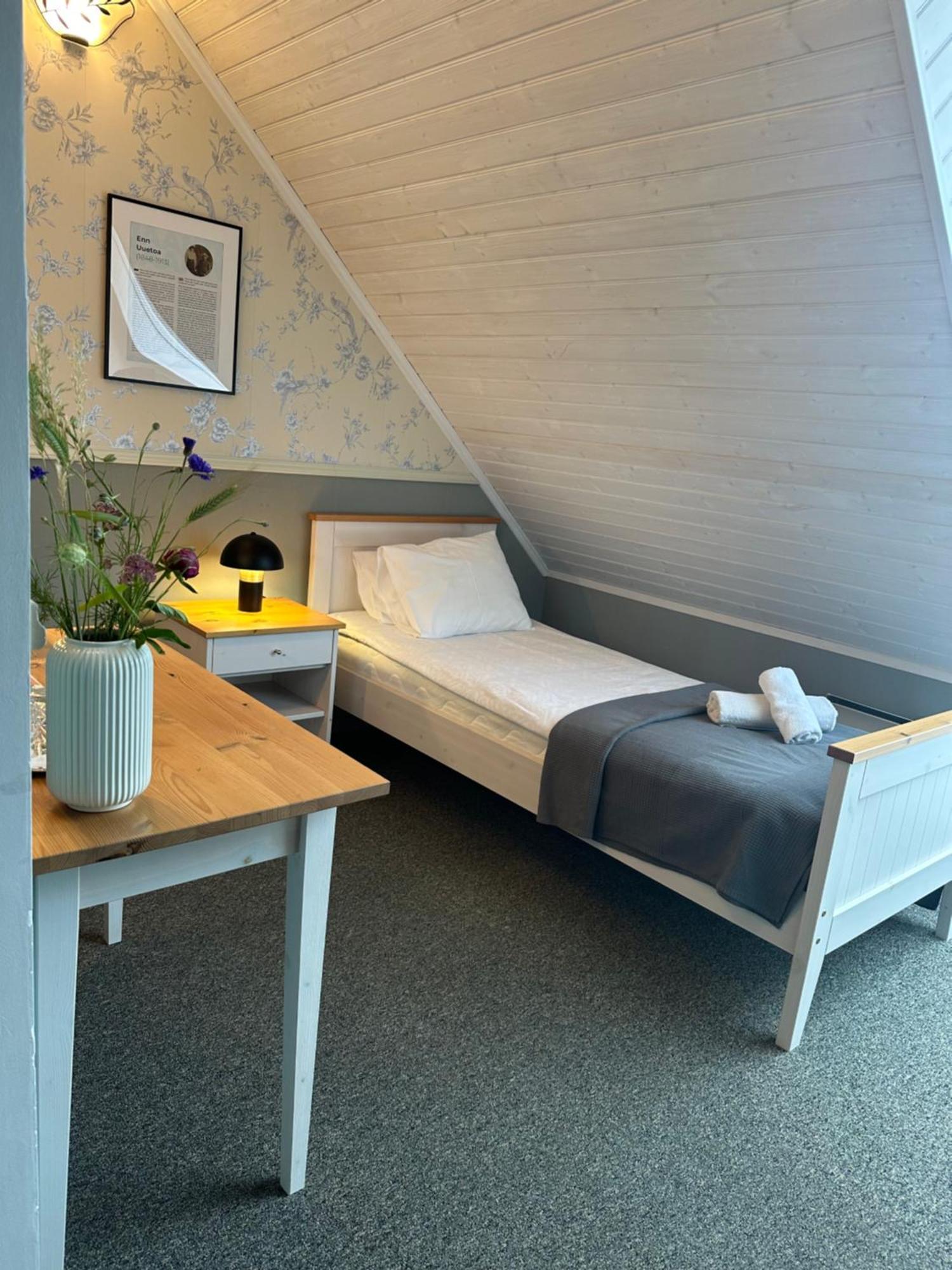Vanalinna Boutique Hotel Kuressaare Bagian luar foto