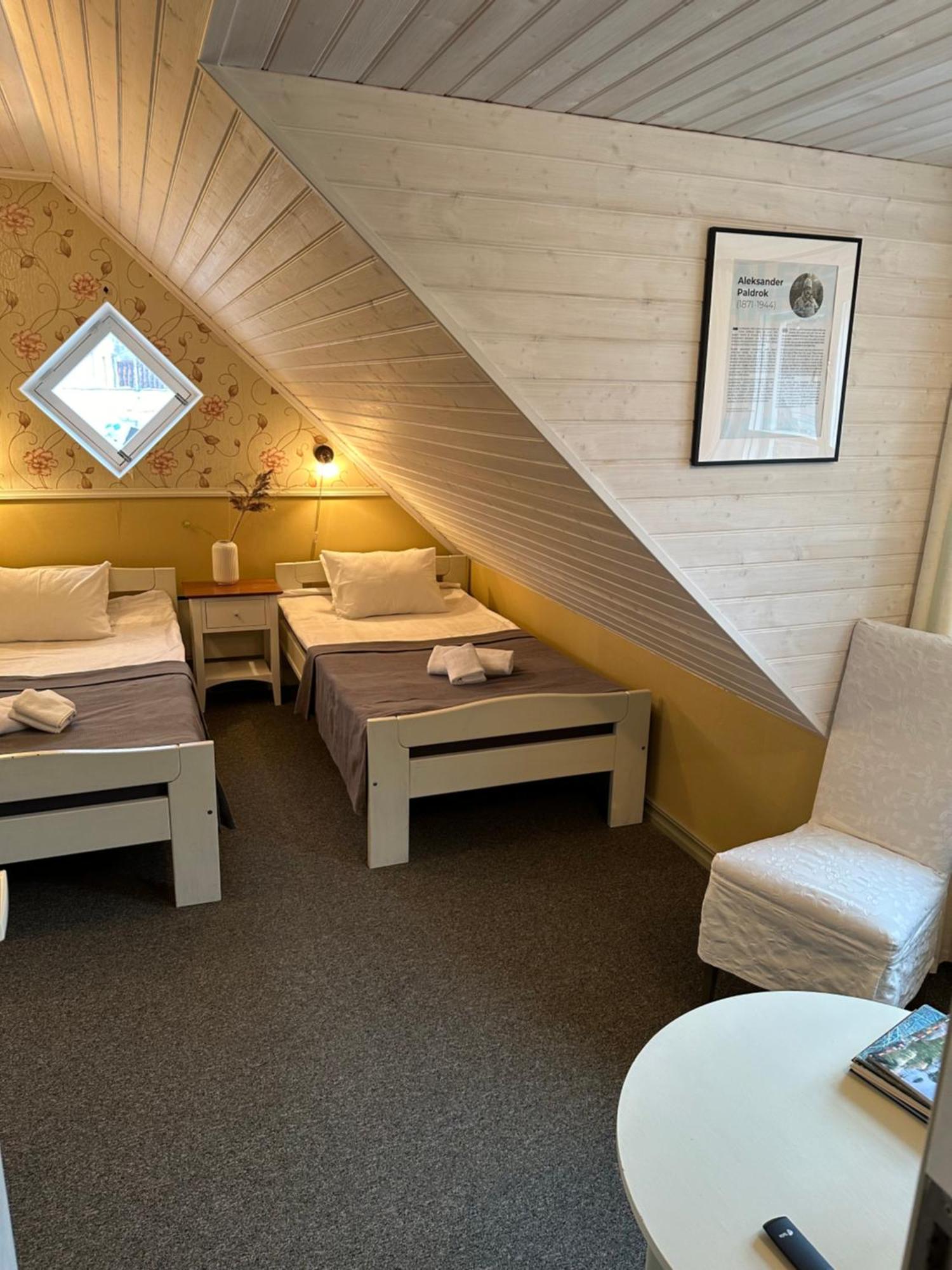 Vanalinna Boutique Hotel Kuressaare Bagian luar foto
