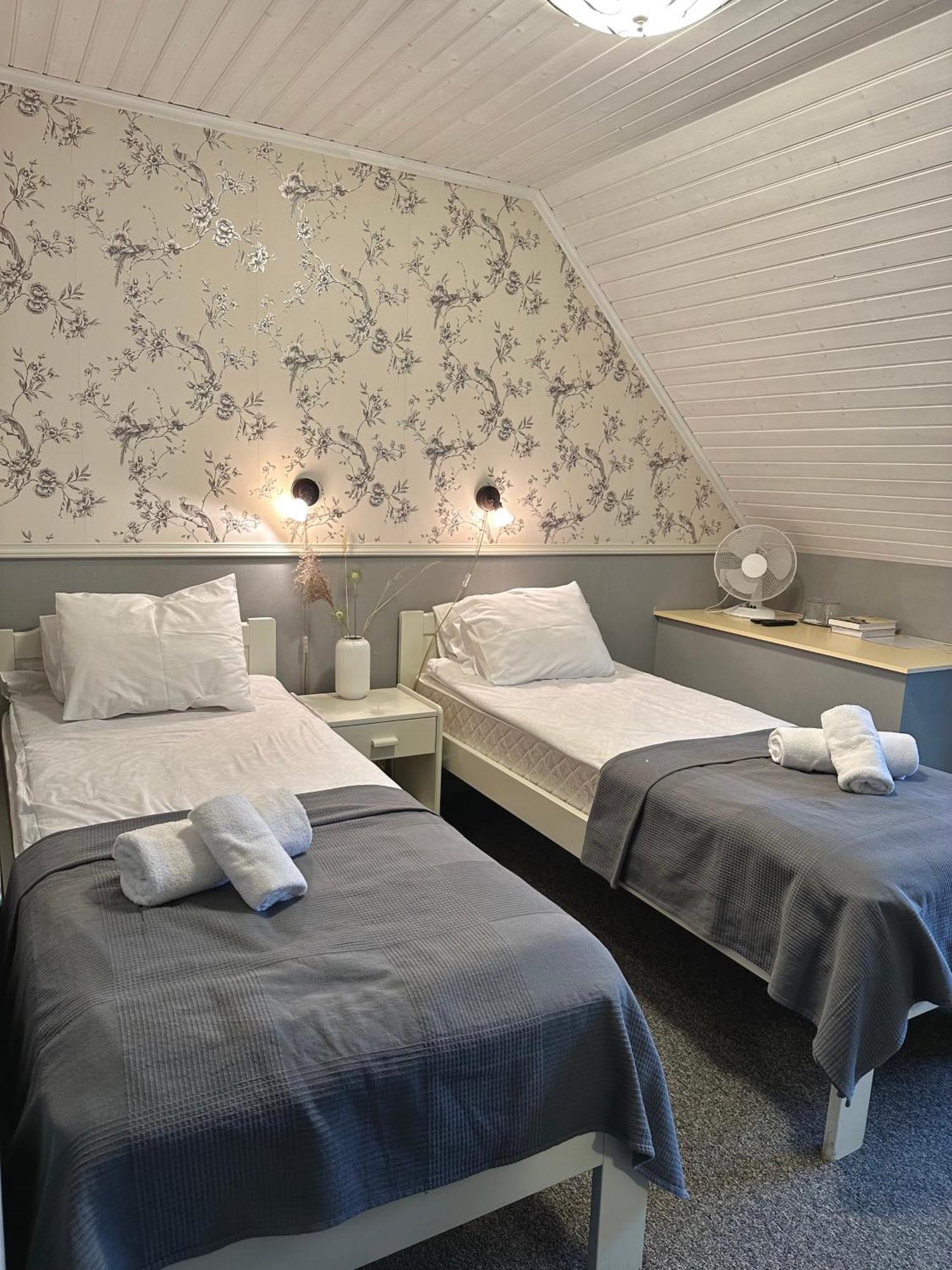 Vanalinna Boutique Hotel Kuressaare Bagian luar foto