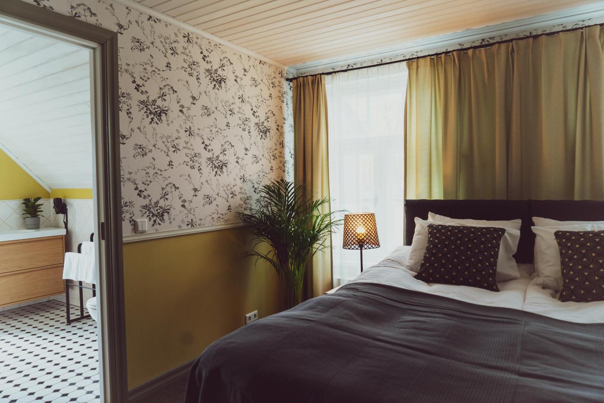 Vanalinna Boutique Hotel Kuressaare Bagian luar foto